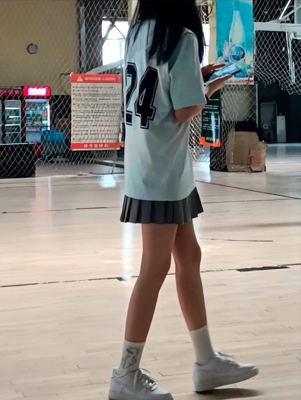 脚模面试脸足同框套路系列-027-29号-小姐姐[11P/16V/233MB]-无料摄影圈