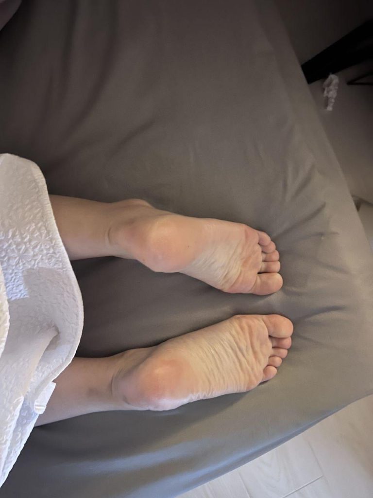 脚模面试脸足同框套路系列-036-38号-小姐姐[10P/4V/46MB]插图1