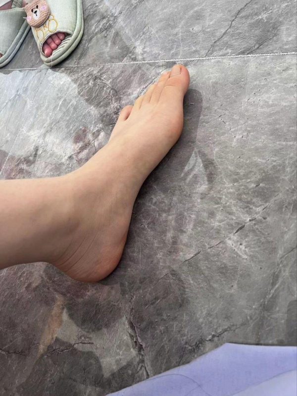 脚模面试脸足同框套路系列-050-170 106 39 黑丝内裤[12P/2V/11MB]-无料摄影圈