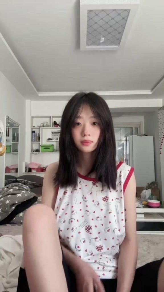 脚模面试脸足同框套路系列-059-素人7[12P/5V/144MB]插图1