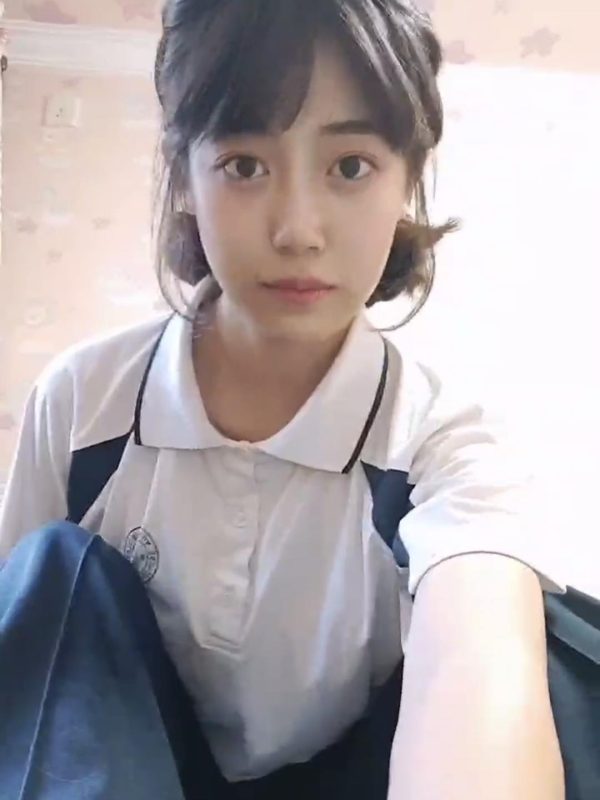 脚模面试脸足同框套路系列-063-39码大脚底[9P/6V/53MB]-无料摄影圈