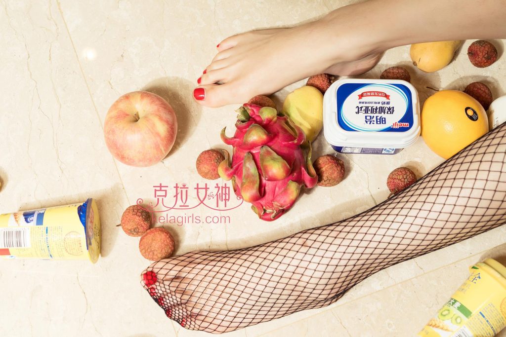 [KeLaGirls克拉女神] 2017.03.06 《厨房里的美娇娘》欣宜 [301P/590M]插图1