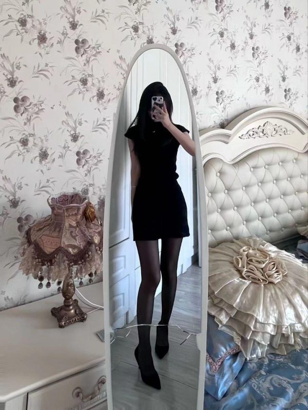 脚模面试脸足同框套路系列-076-翻白眼秀脚 挑鞋[3V/72MB]-无料摄影圈