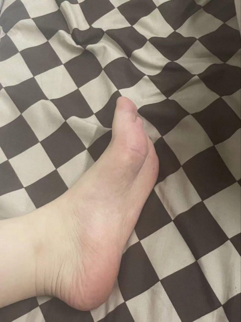 脚模面试脸足同框套路系列-077-非长期 金发妹[5P/2V/28MB]插图2