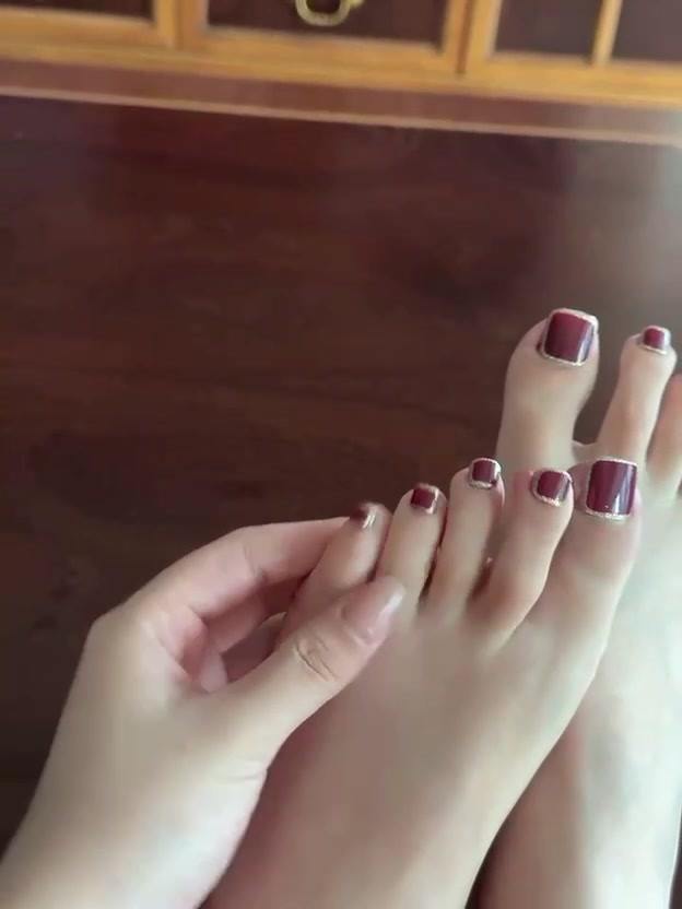 脚模面试脸足同框套路系列-085-红指甲[4P/18V/132MB]插图3