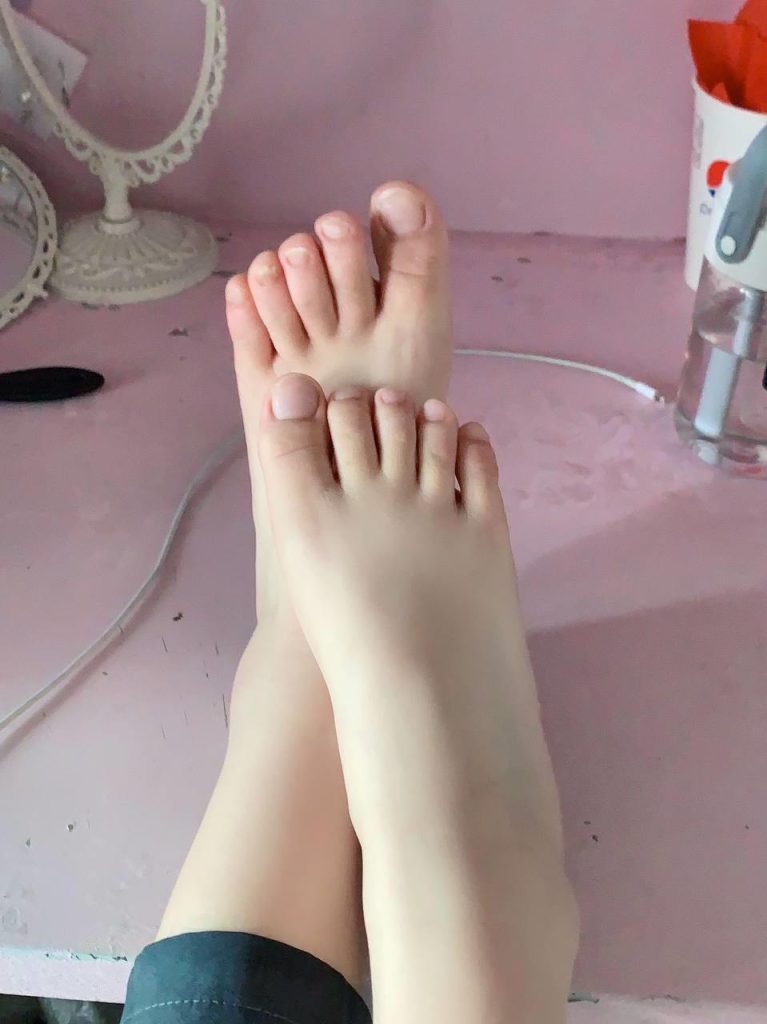 脚模面试脸足同框套路系列-088-新开发的学妹[7P/39V/456MB]插图2