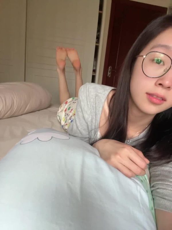 脚模面试脸足同框套路系列-102 清纯长发眼睛妹妹[72P/13V/170M]-无料摄影圈