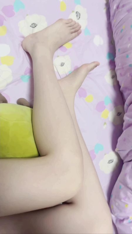 脚模面试脸足同框套路系列-103 湿湿的脚丫[89P/6V/106M]-无料摄影圈