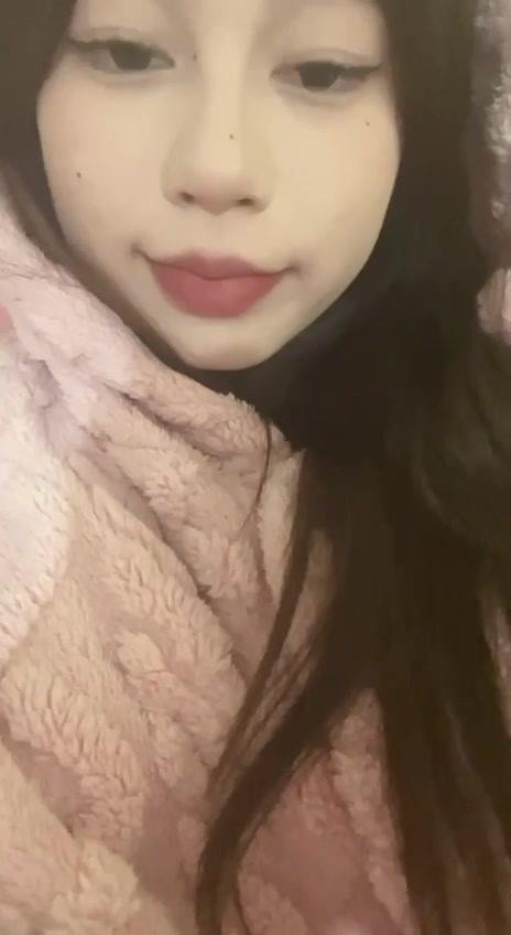 脚模面试脸足同框套路系列-105 小宝贝的极品白嫩脚丫 [112P/19V/129M]插图1