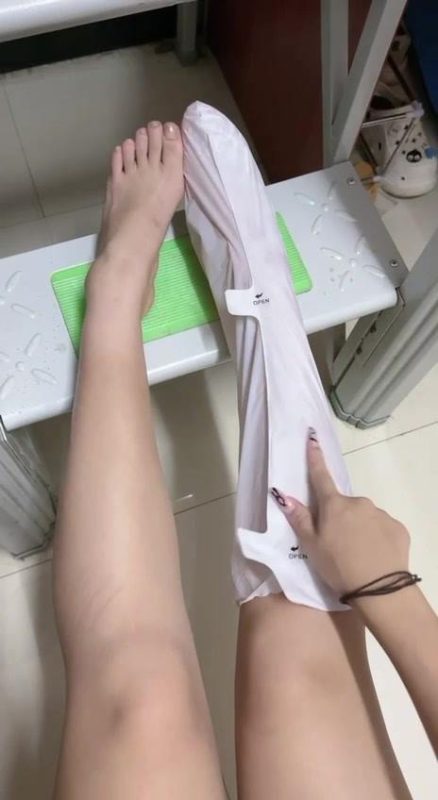 脚模面试脸足同框套路系列-106 小网红给你展示一下 [130P/31V/195M]-无料摄影圈