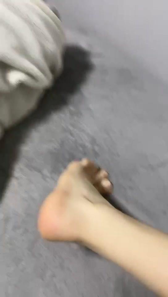 脚模面试脸足同框套路系列-120 黑丝踩屏秀脚 主播[25P/15V/138M]插图3