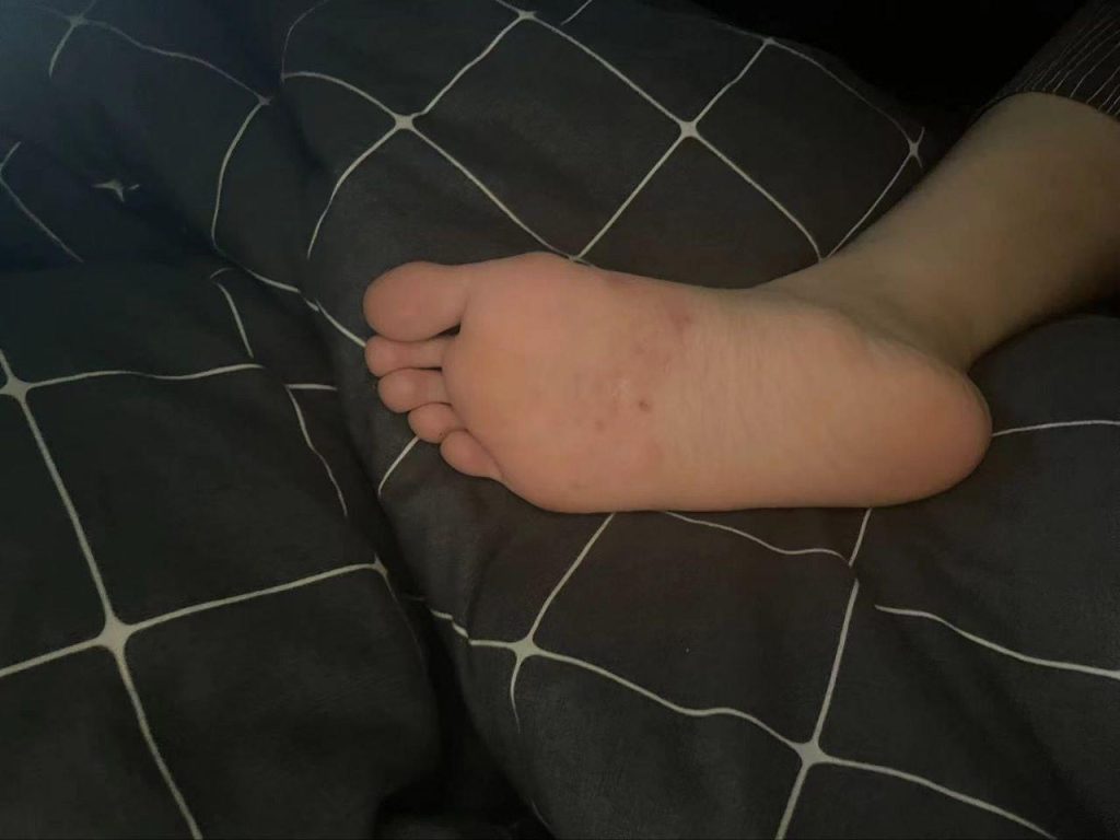 脚模面试脸足同框套路系列-122 艺术院校校花[5P/2V/8M]插图4