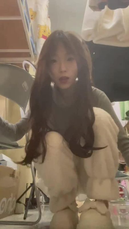 脚模面试脸足同框套路系列-123 模拟zj 俯视秀足 挑鞋[35P/13V/149M]-无料摄影圈