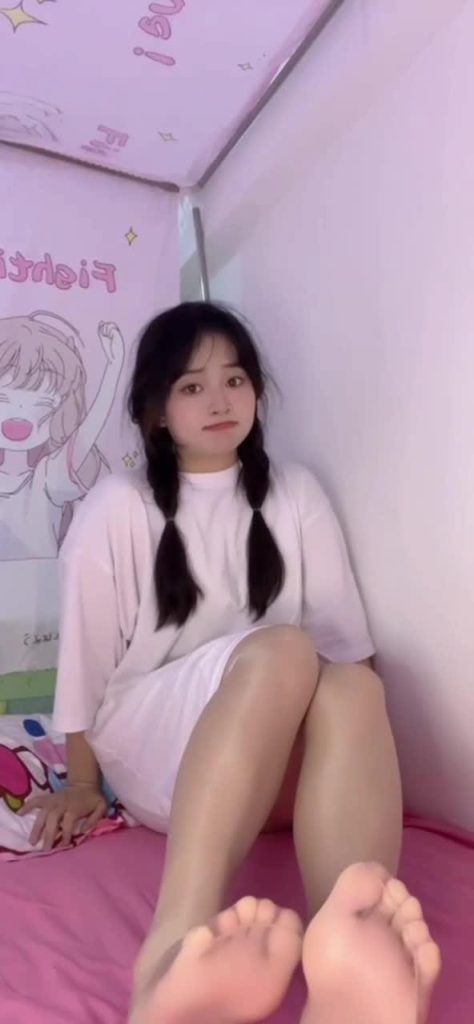 脚模面试脸足同框套路系列-139 [21P/3V/24M]插图2