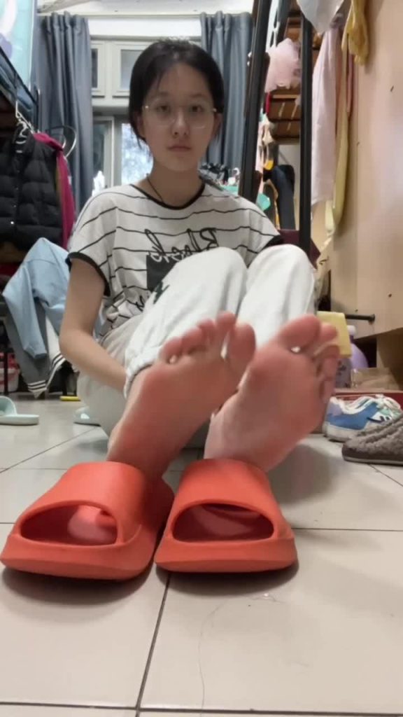 脚模面试脸足同框套路系列-142[20P/2V/41M]插图1