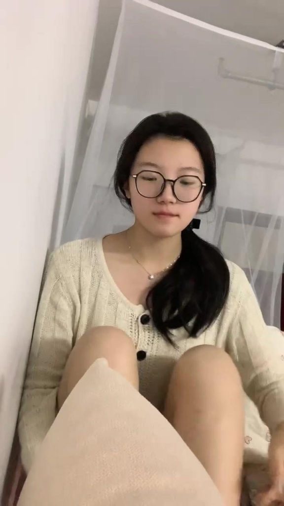 脚模面试脸足同框套路系列-153 [20P/2V/28M]插图3