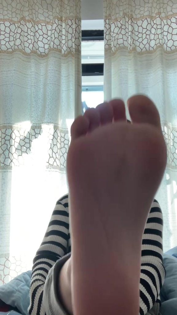 脚模面试脸足同框套路系列-157 [20P/2V/128M]插图2