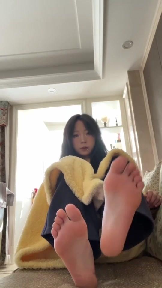 脚模面试脸足同框套路系列-170 [20P/2V/18M]插图3