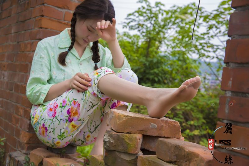 [LISS丽丝映像]NO.020《回村的Y惑》[31P/552MB]-无料摄影圈