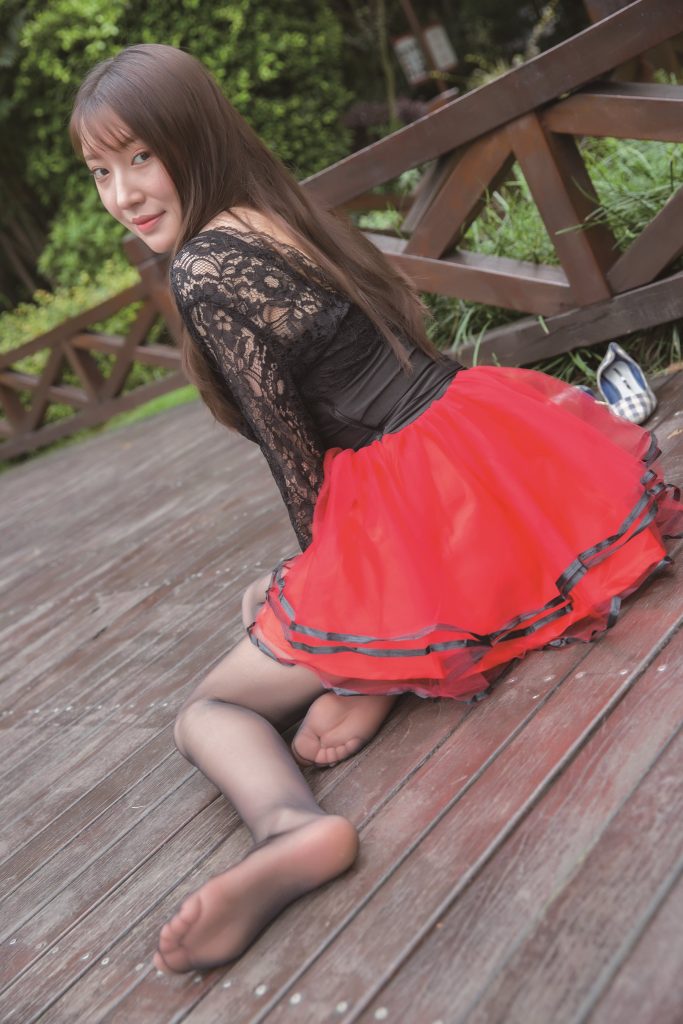 [LISS丽丝映像]NO.028《黑丝洛丽塔》[66P/1.15GB]插图2