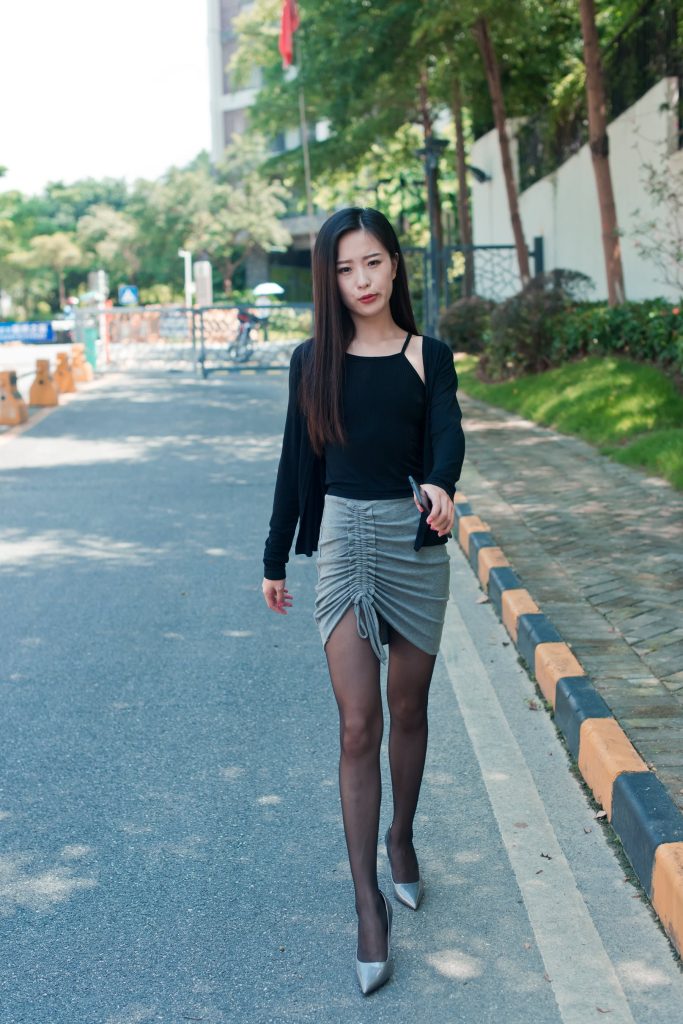 [LISS丽丝映像]NO.047《秋季御风的俏丽黑丝出行》[99P/651MB]插图2