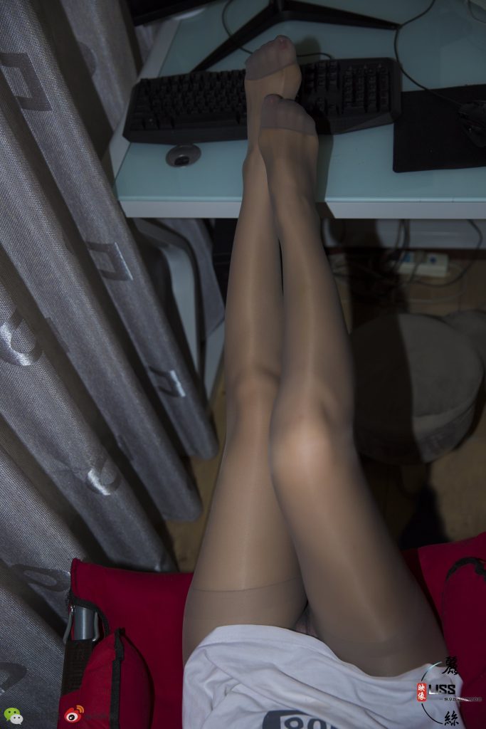 [LISS丽丝映像]NO.065《室内灰丝》[70P/990MB]插图1