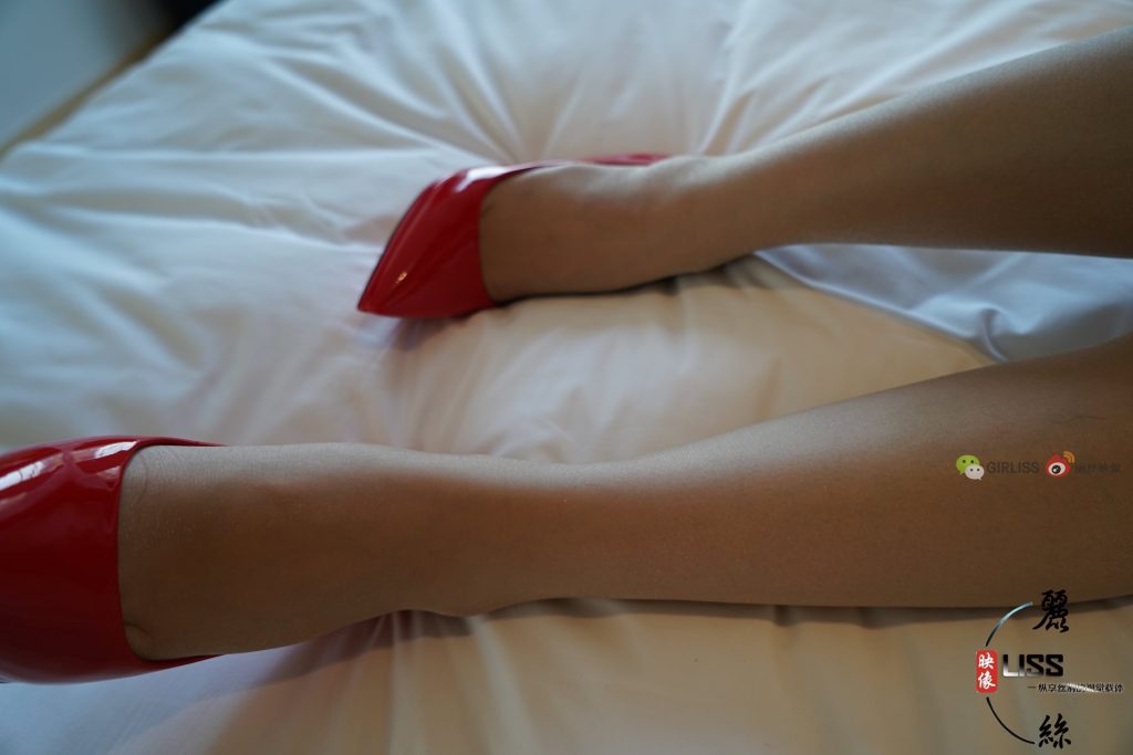 [LISS丽丝映像]NO.078 红色高跟鞋[44P/811MB]插图1