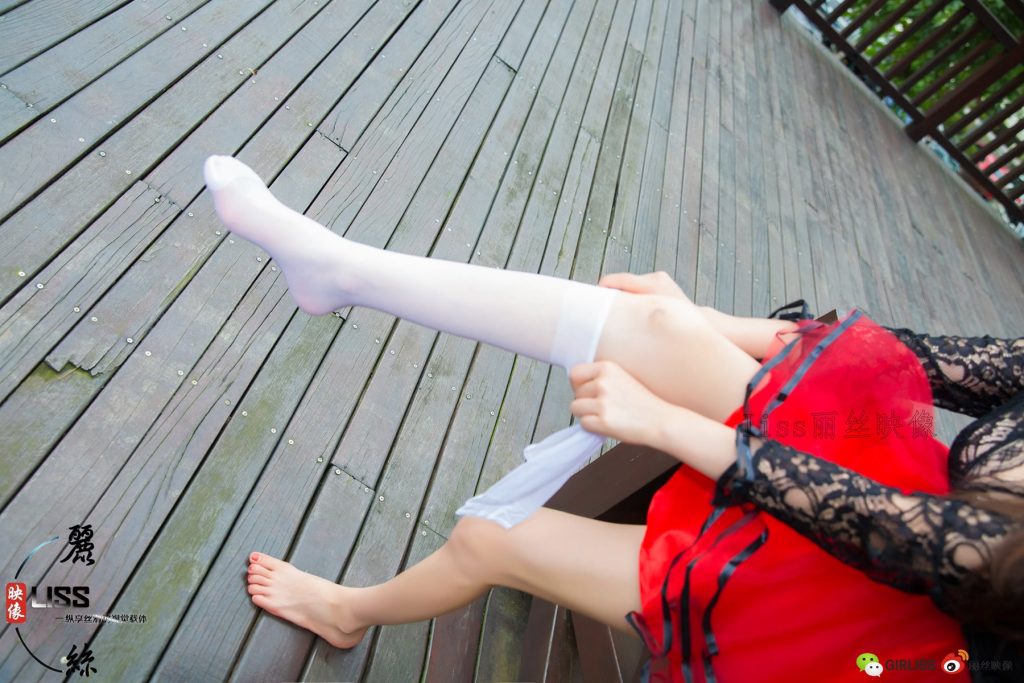 [LISS丽丝映像]NO.086 中筒白丝袜[39P/620MB]插图1