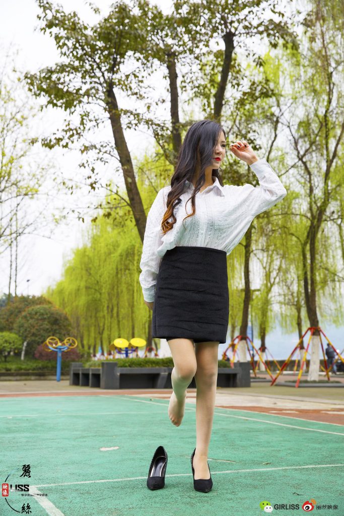 [LISS丽丝映像]NO.099 OL肉丝 [35P/655MB]插图3