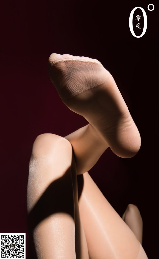 [零度摄影] VOL.15 小樱 复古旗袍真空丝袜[46P/114MB]插图1