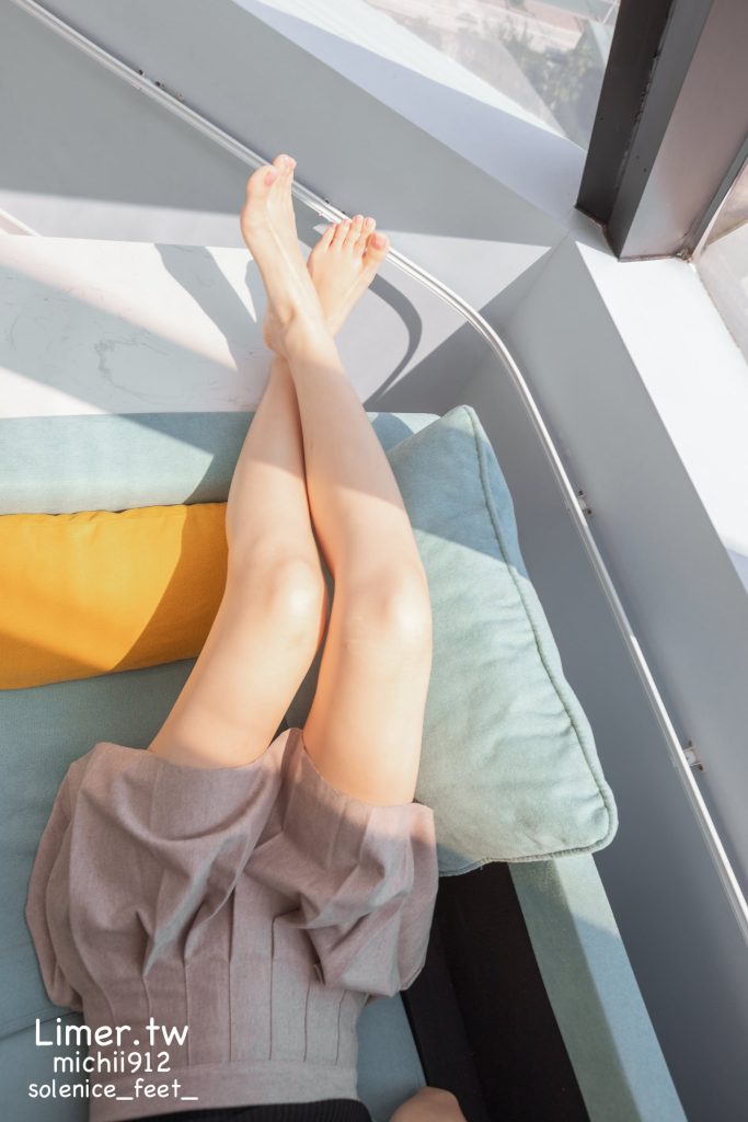 Limerence原创 NO.013 Michii神秘纸袋女孩的裸足大解放[170P/1V/3.79GB]插图3