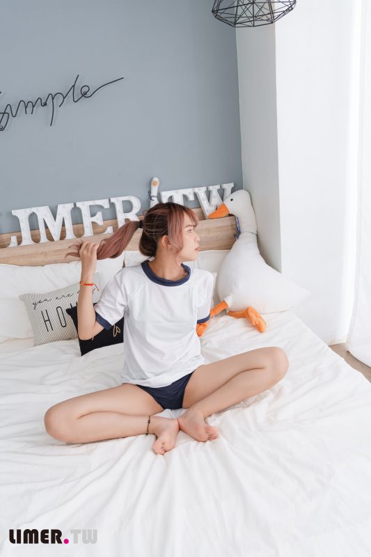 Limerence原创 NO.032 水密桃味女孩小艾啾啾体育服热身大秀裸足[130P/1V/3.49GB]-无料摄影圈