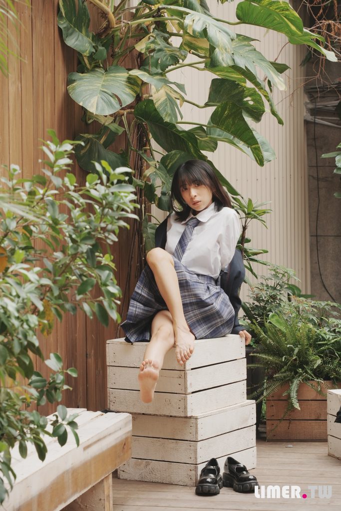Limerence原创 NO.037 子子 JK小腿袜到裸足的偷窥视角[181P/1V/5.40GB]插图2
