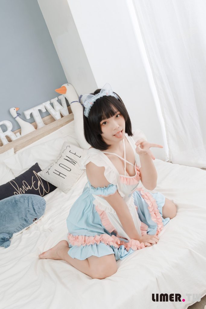 Limerence原创 NO.055 之之 女仆装扮柔嫩欧派与裸足 请主人享用[170P/1V/4.01GB]插图3