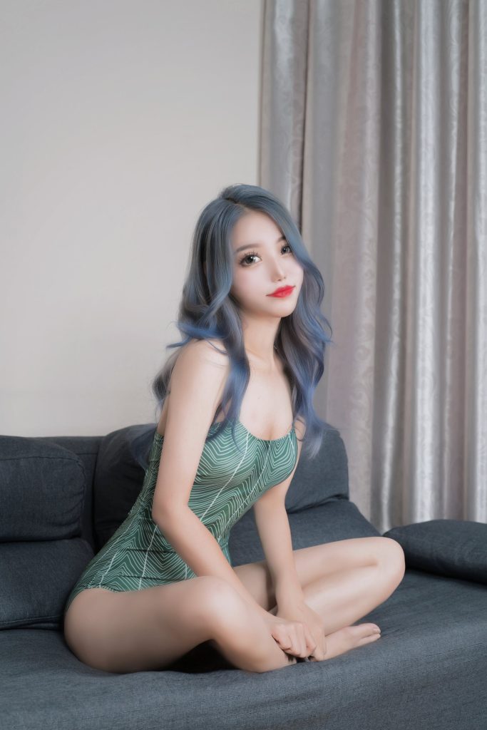 eloise软软 NO.004 – 泳衣[16P/192MB]插图3