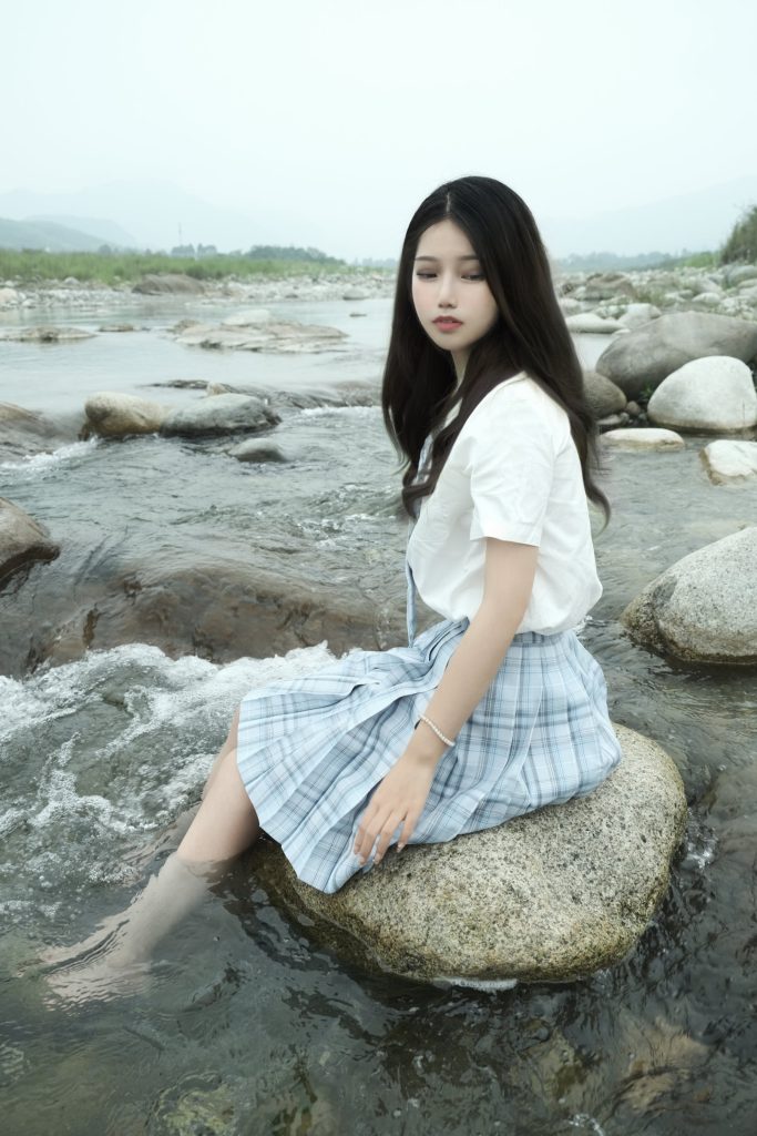 eloise软软 NO.014 – 河边JK[32P/238MB]插图3