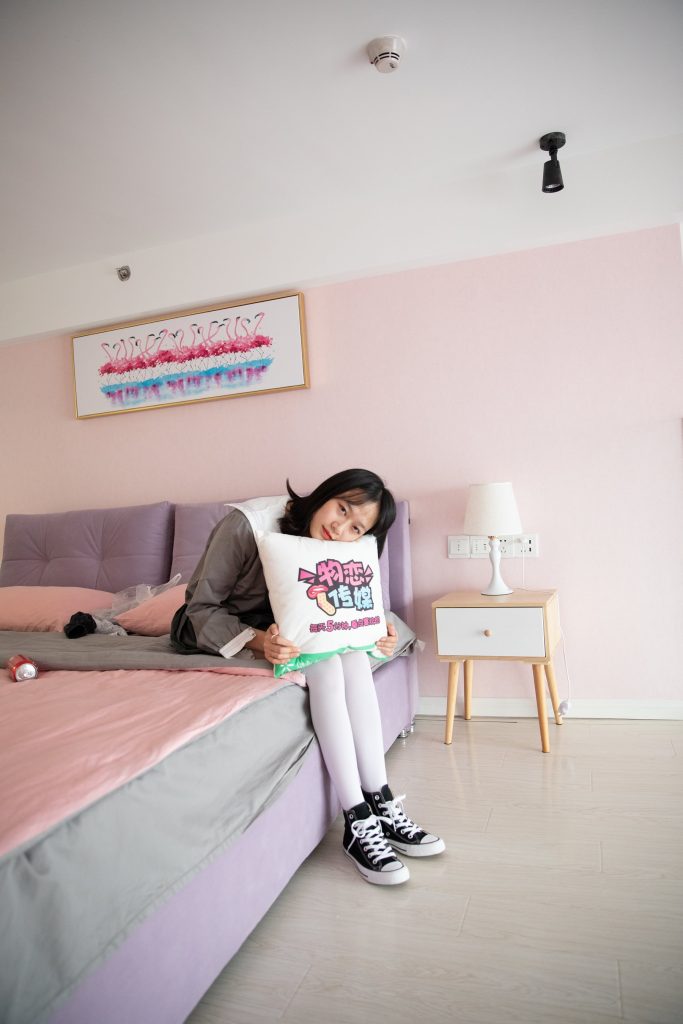 物恋传媒 No.112 落落-荷叶边加白丝 [116P/1V/1.71GB]插图1