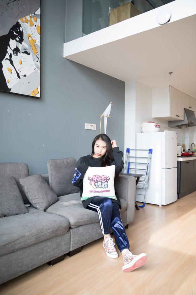 物恋传媒 No.130 璐璐-花团锦簇帆布鞋之美 [177P/1V/3.29GB]插图1