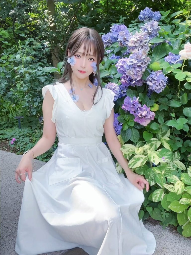 Ely_eee(ElyEE子) NO.149 – Rainy Season 雨季繡球花[31P/2V/85MB]插图1