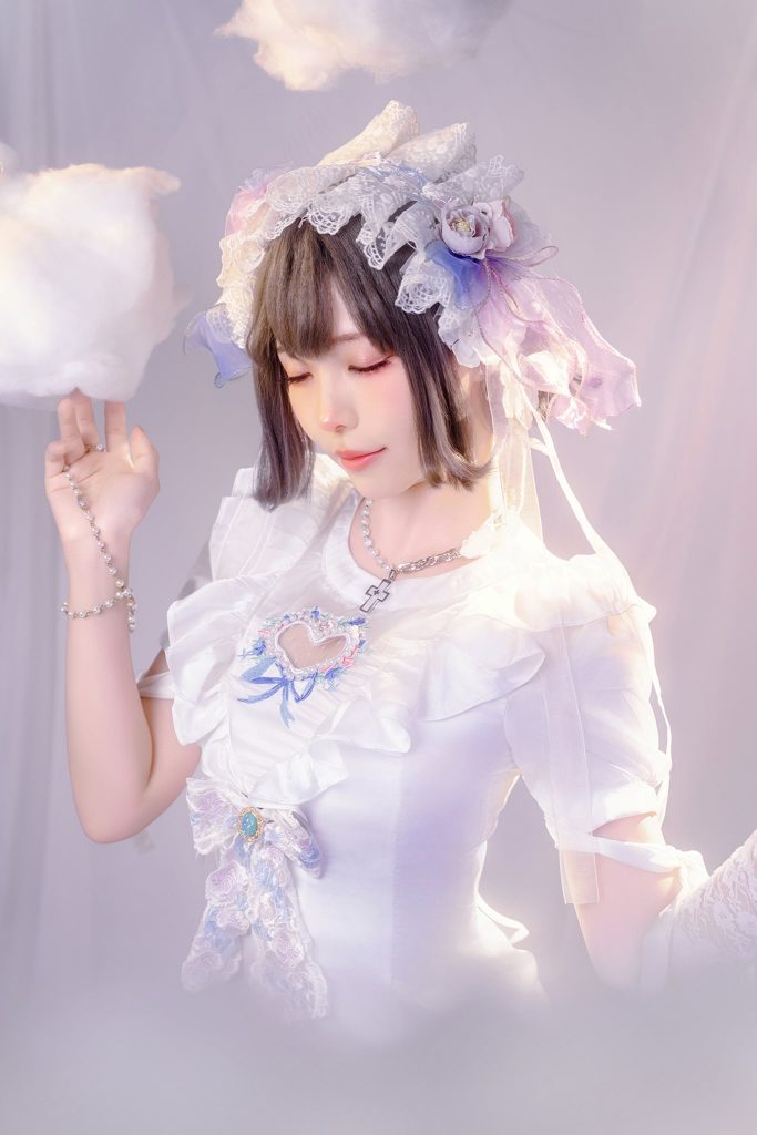 Ely_eee(ElyEE子) NO.156 – Cloudy Dreaming 雲朵夢境[25P/2V/57MB]-无料摄影圈