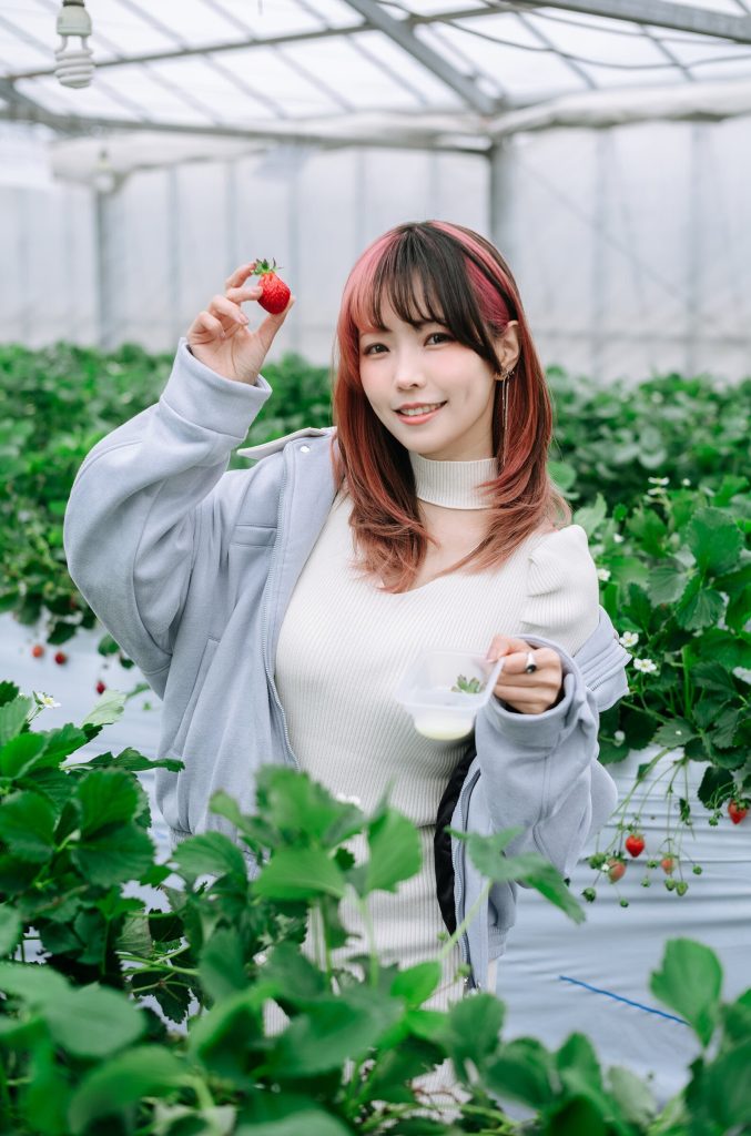 Ely_eee(ElyEE子) NO.165 – Strawberry Picking Date[34P/2V/128MB]插图3