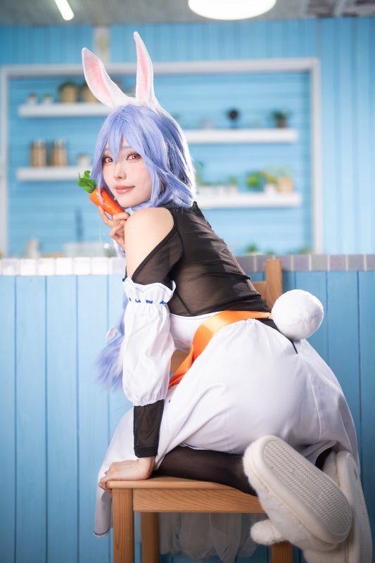 Ely_eee(ElyEE子) NO.166 – Usada Pekora Mama[18P/3V/44MB]-无料摄影圈