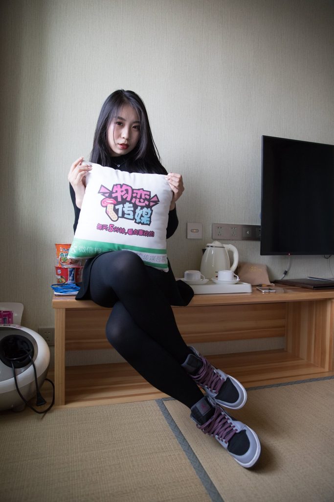 物恋传媒 No.149 璐璐-舞蹈系女生的AJ与厚黑丝 [137P/1V/7.71G]插图2