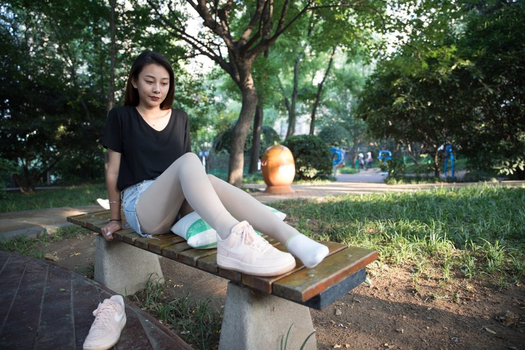 物恋传媒 No.173 岚岚-繁闹公园中的安静姑娘 [168P/1V/4.23G]插图3