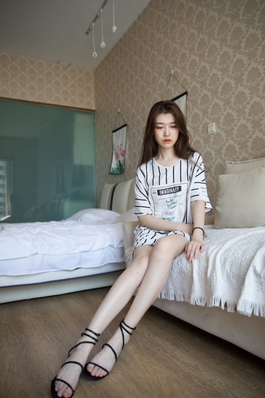 物恋传媒 No.199 佳琪-T恤与高跟鞋 [122P/1V/2.81G]-无料摄影圈