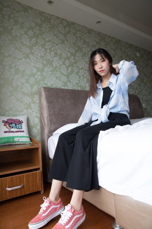 物恋传媒 No.207 elise-粉红色的小俏皮 [214P/1V/6.2G]-无料摄影圈