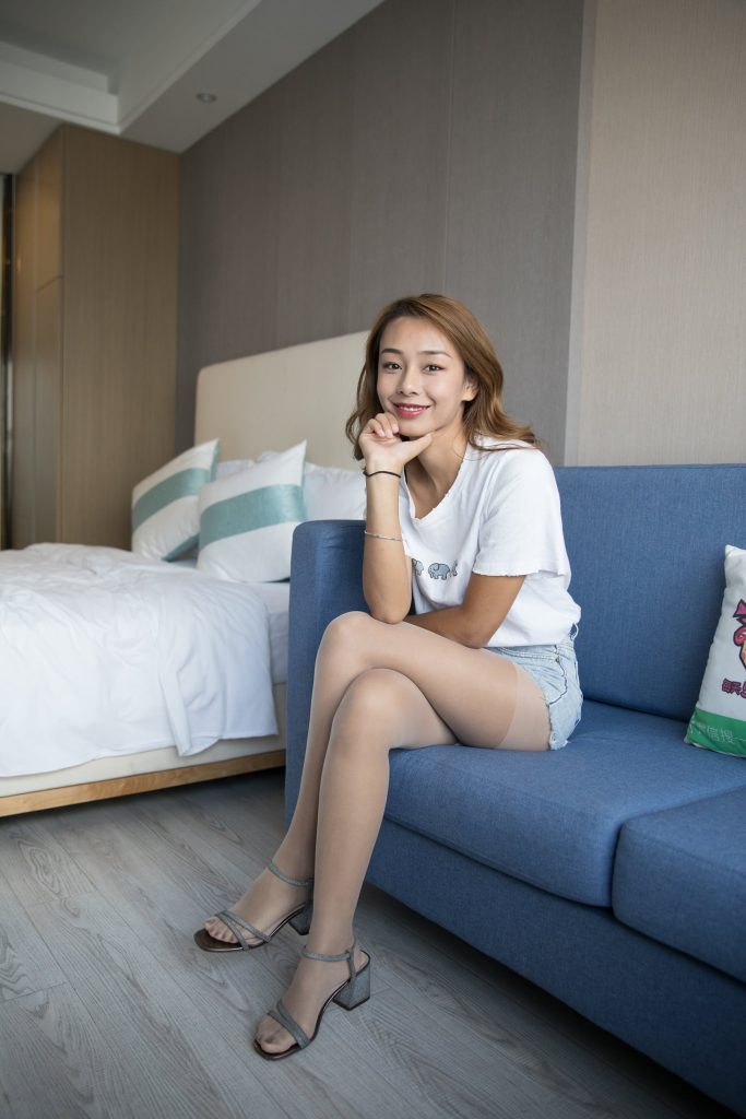 物恋传媒 No.231 岚岚-灰丝少女的成长 [200P/1V/5.91G]插图1