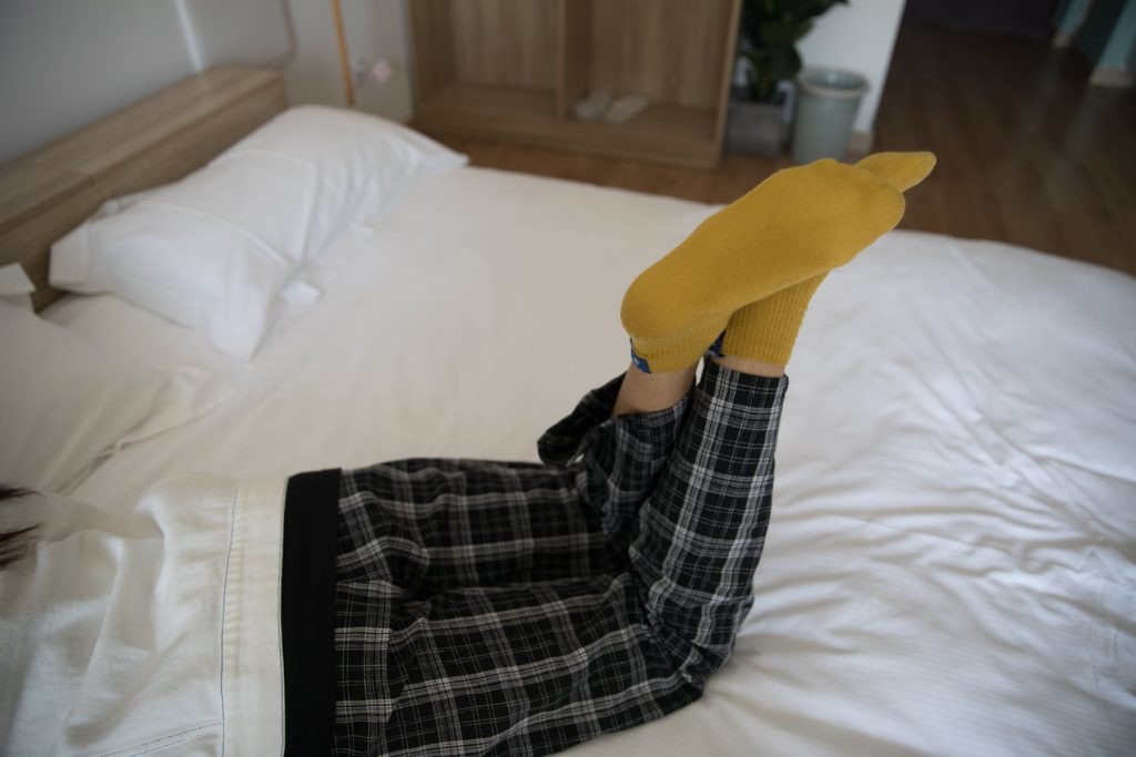 物恋传媒 No.234 elise-暖阳下黄袜子 [180P/1V/5.08G]插图1