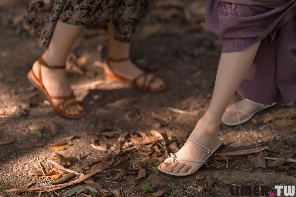 Limerence 103 Mona x Cosima 強勢首發雙人特輯：大自然與足的親密接觸 [141P/1V/1.38G]插图3