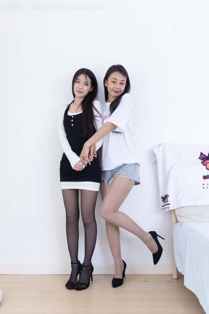 物恋传媒 NO.2378 菜菜岚岚-高跟鞋、高跟凉鞋、薄黑丝、油亮肉丝[165P/1V/4.92GB]插图1